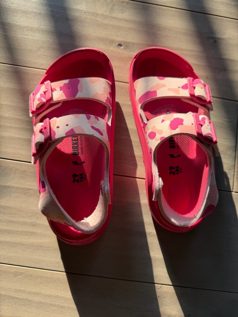 EUC: Birkenstock Kids Mogami Pink Camouflage EVA Sandals, size EU 29; US 11.5